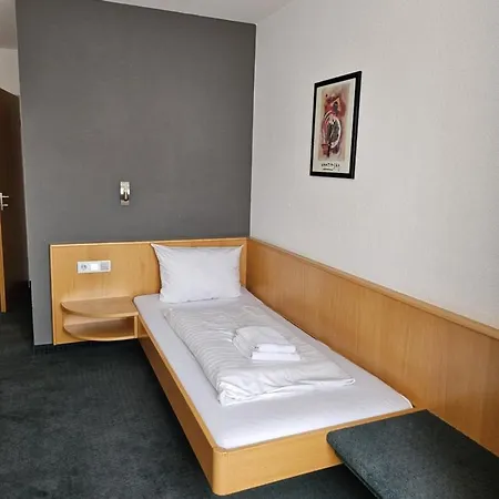 호텔 Mautner Airport Und Messehotel