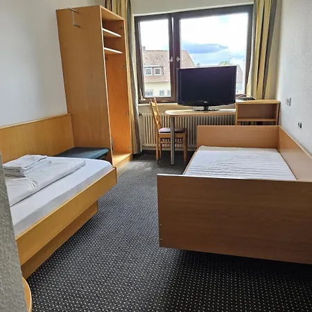 Mautner Airport Und Messehotel 호텔