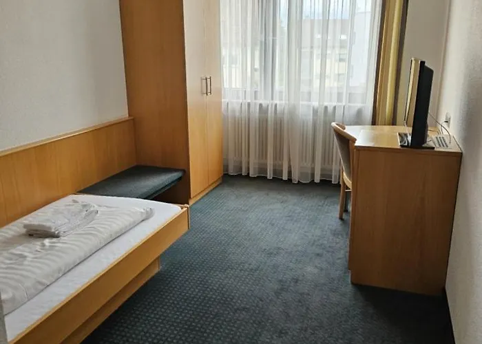 Mautner Airport Und Messehotel 3* Stuttgart