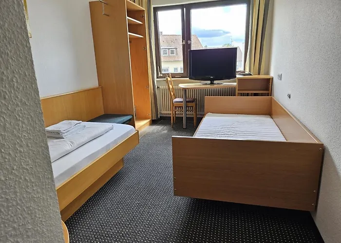 Mautner Airport Und Messehotel Otel